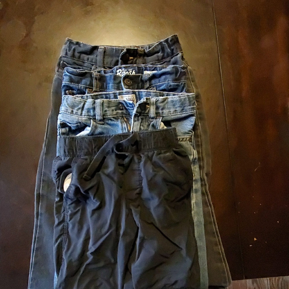4 pairs of boys 4t pants